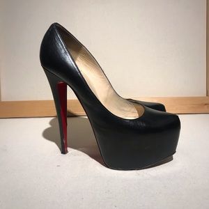 Louboutin Black CI Daffodils 120 Pumps. Size 38.5